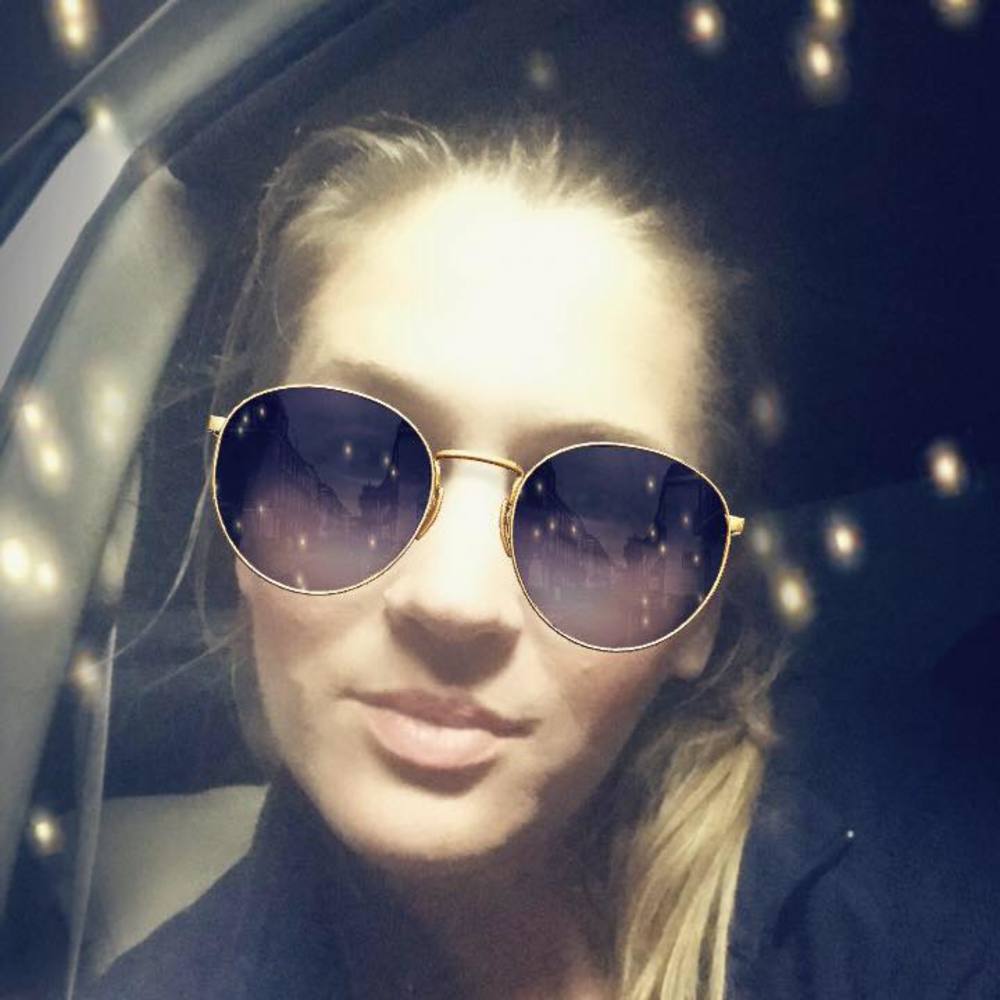 Meet your Posher, Ashley